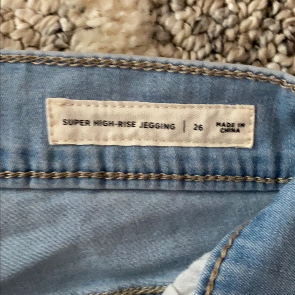 Packing Jeans - Picture 5 of 5